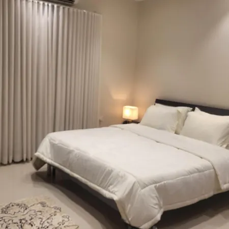 شقة دور ارضي Vip ثلاث غرف Riyadh Exterior photo