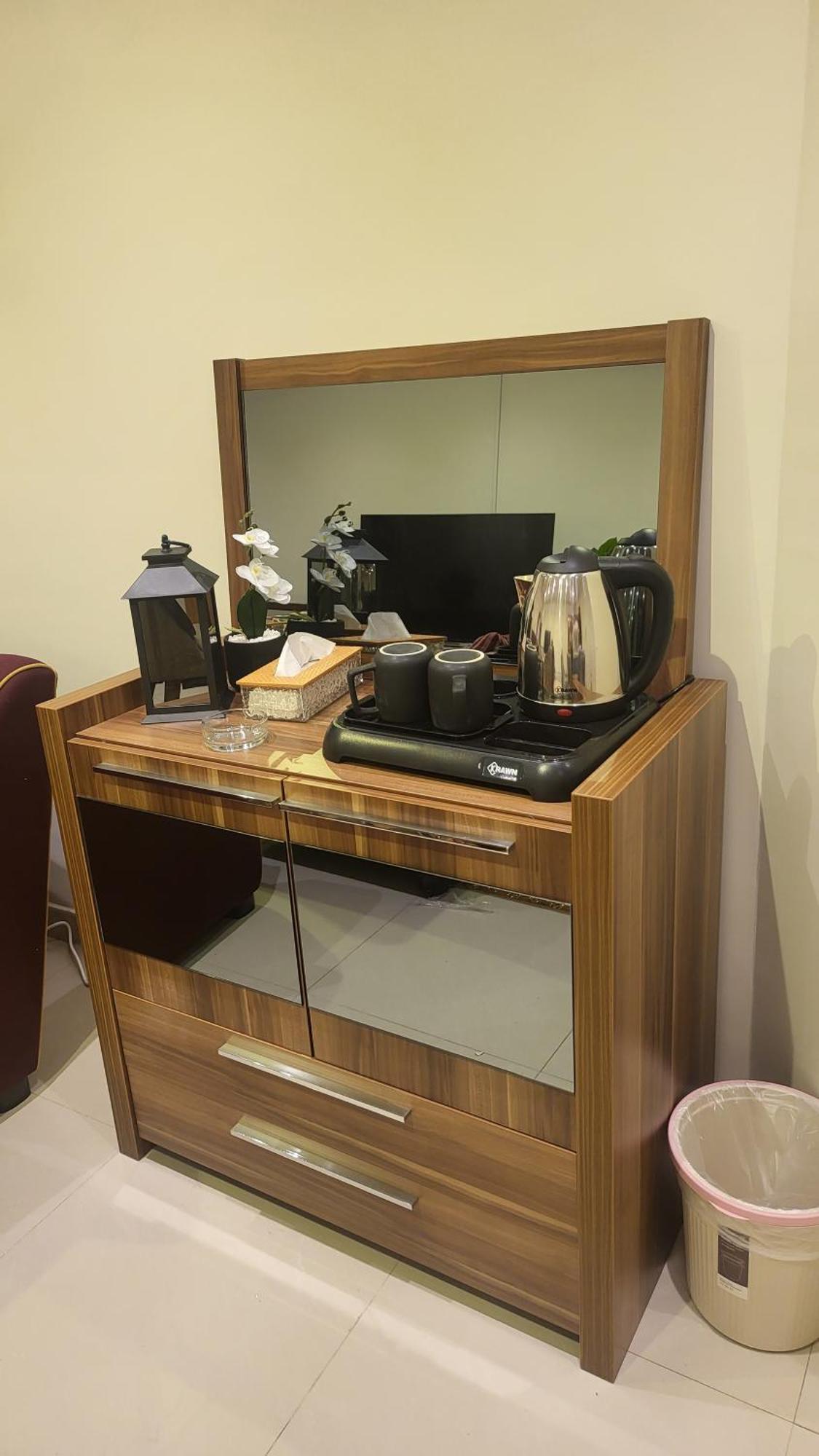 Apartment دور ارضي Vip ثلاث غرف *